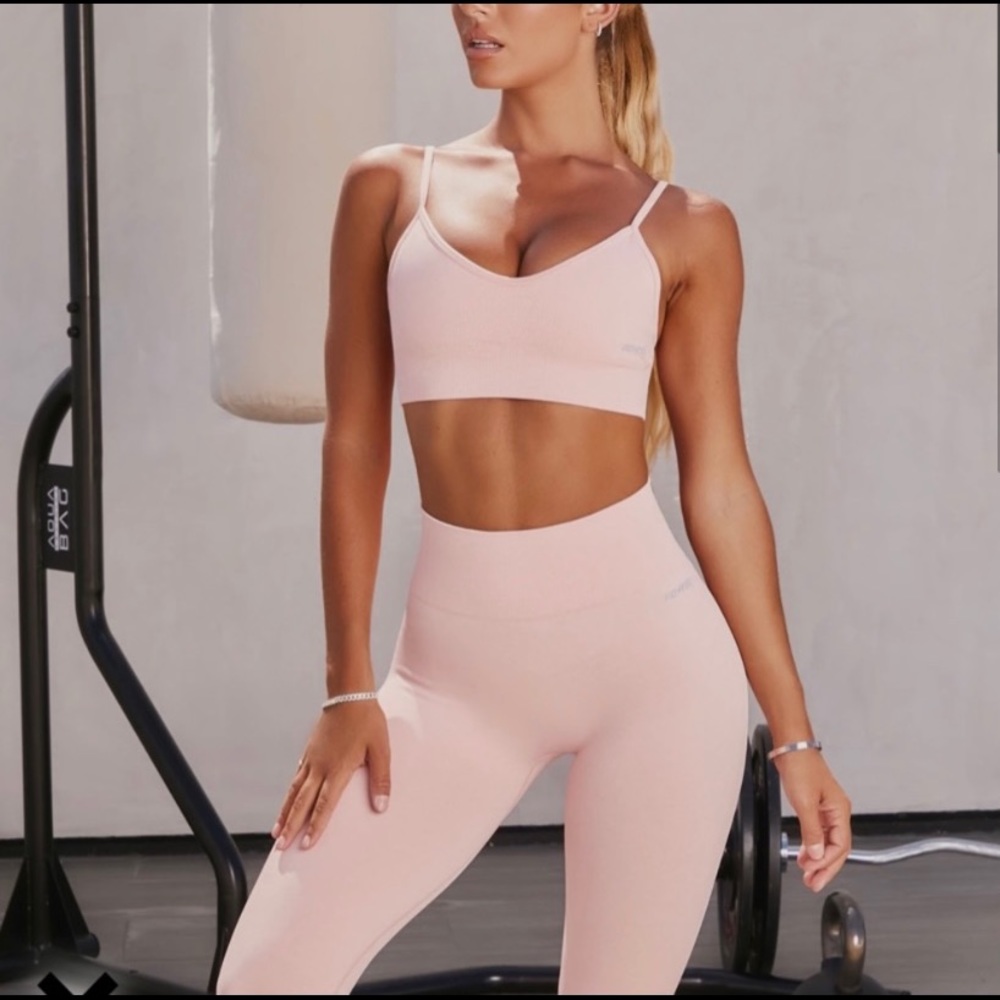 Bo and Tee - Seamless set. Size Medium.